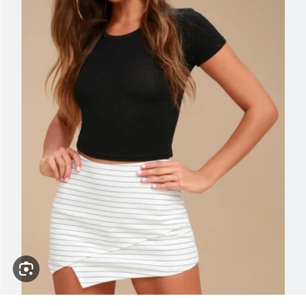 Lulus black and white pinstripe mini skort in a size medium